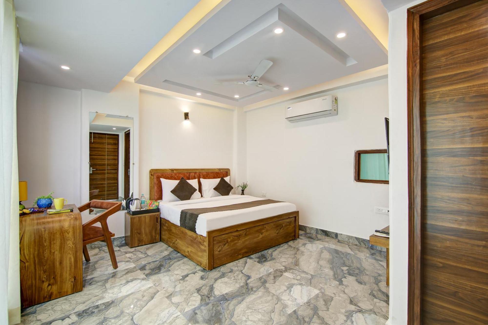 Hotel The Emporio Grand Near Vaishali Metro Station Gáziábád Kültér fotó