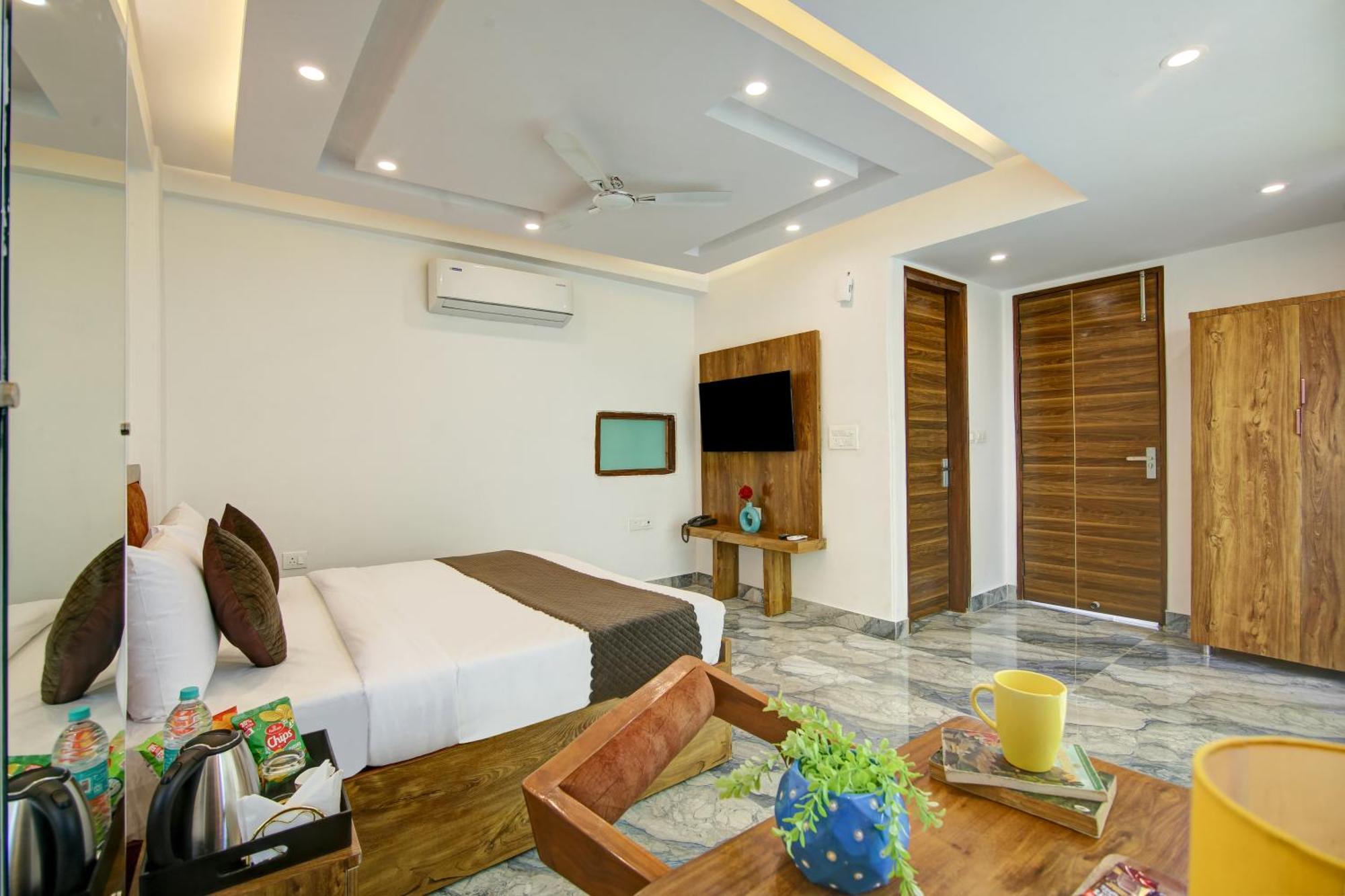 Hotel The Emporio Grand Near Vaishali Metro Station Gáziábád Kültér fotó