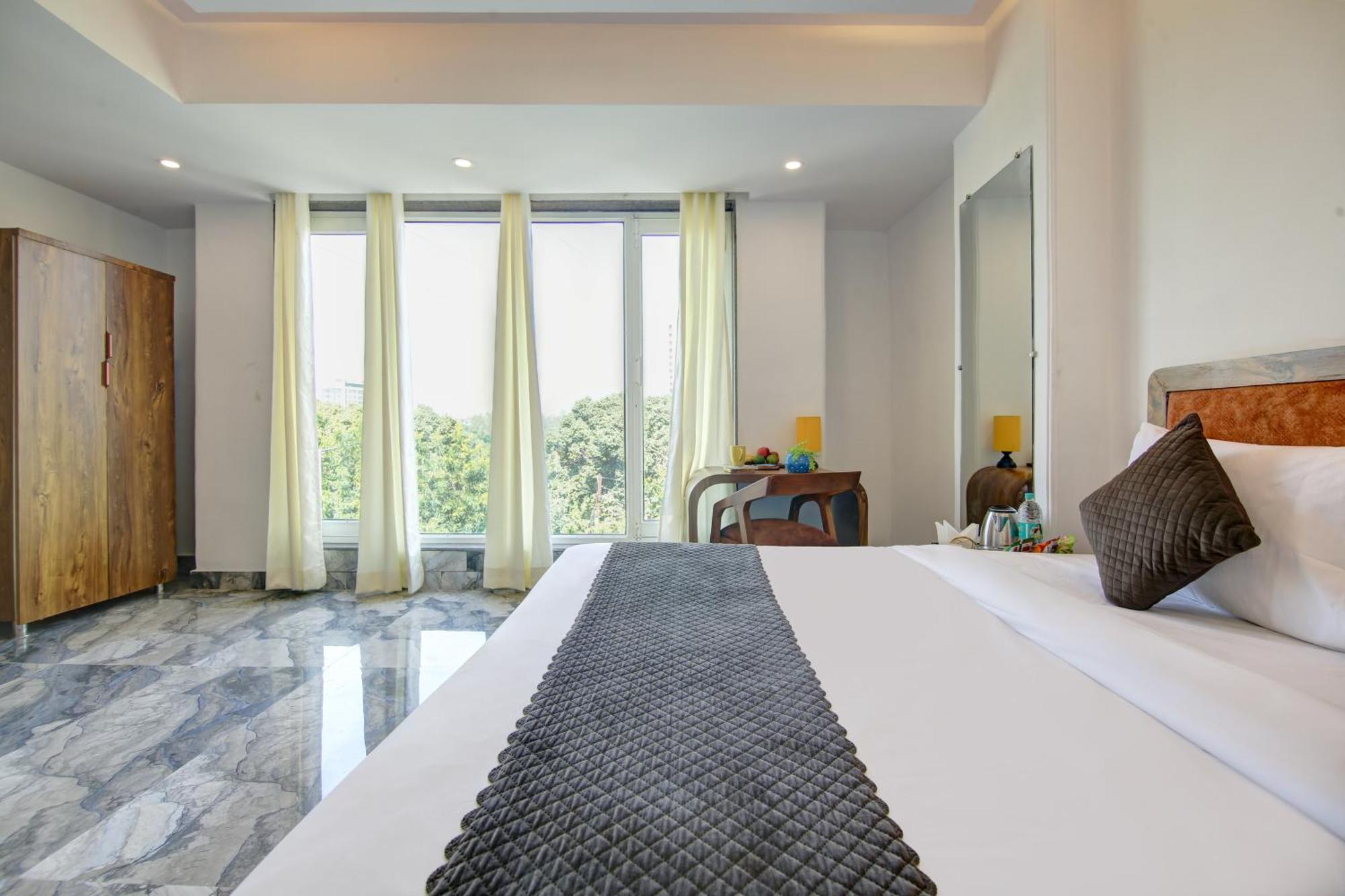 Hotel The Emporio Grand Near Vaishali Metro Station Gáziábád Kültér fotó