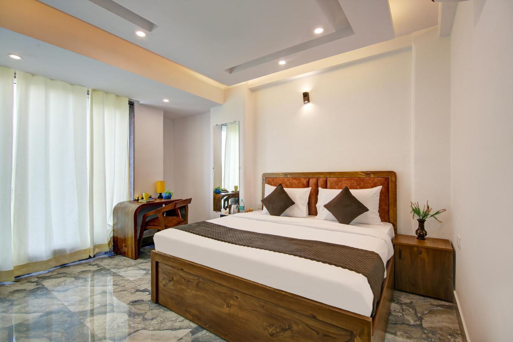 Hotel The Emporio Grand Near Vaishali Metro Station Gáziábád Kültér fotó