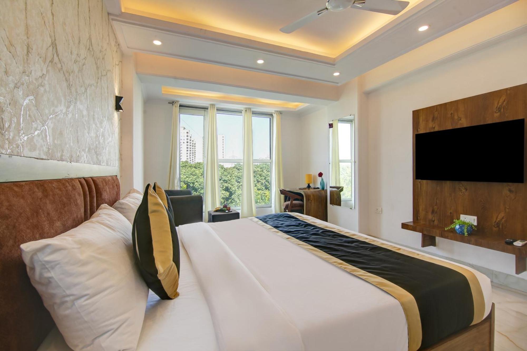 Hotel The Emporio Grand Near Vaishali Metro Station Gáziábád Kültér fotó