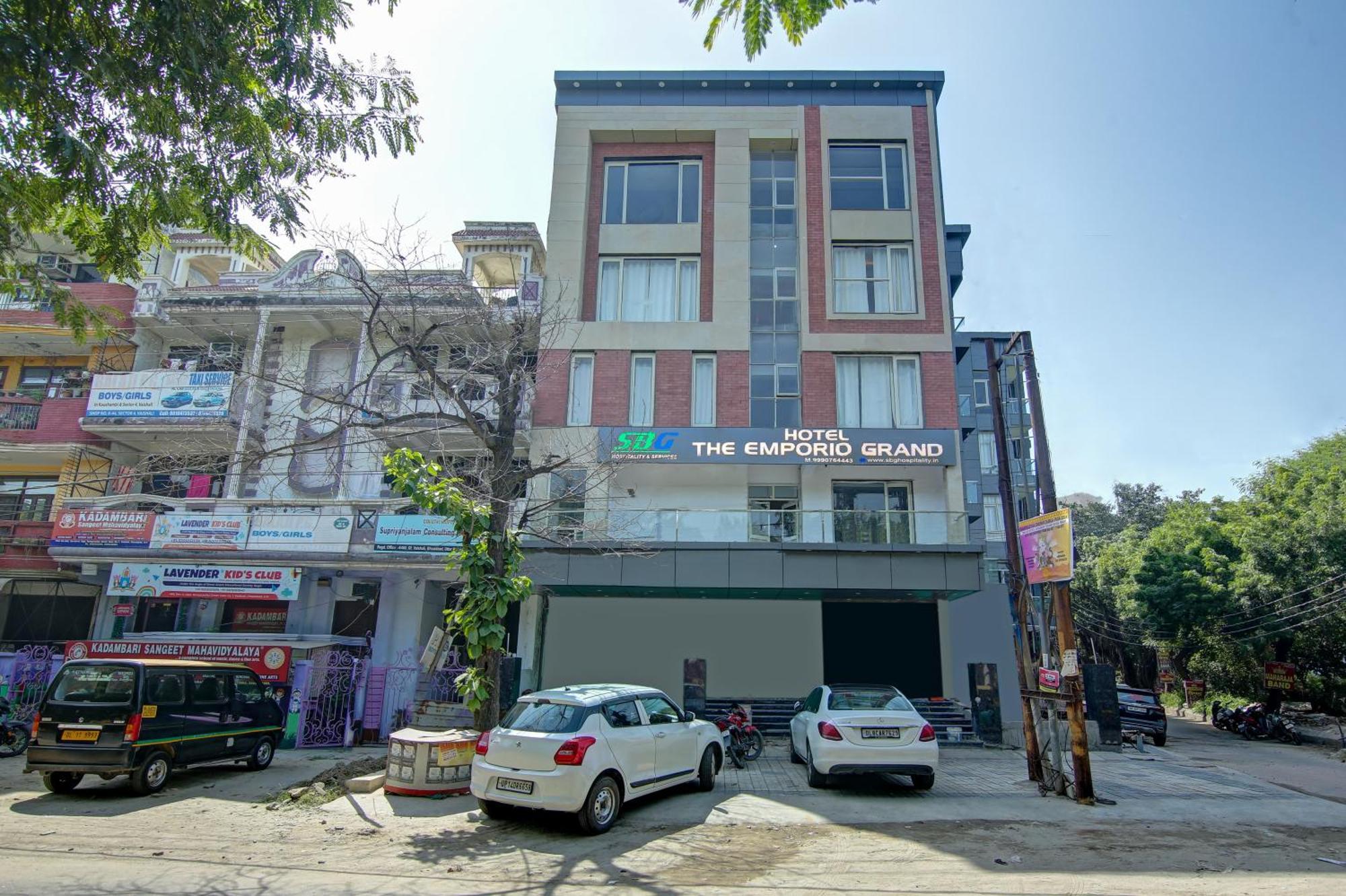 Hotel The Emporio Grand Near Vaishali Metro Station Gáziábád Kültér fotó