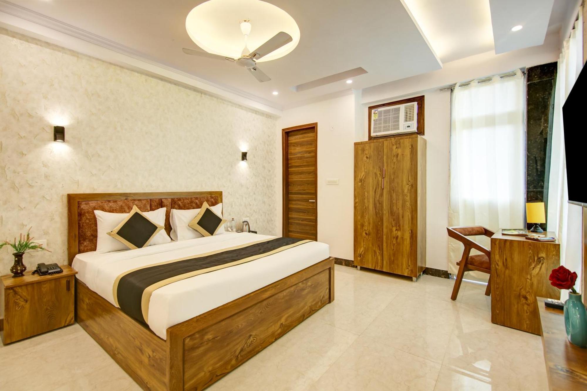 Hotel The Emporio Grand Near Vaishali Metro Station Gáziábád Kültér fotó