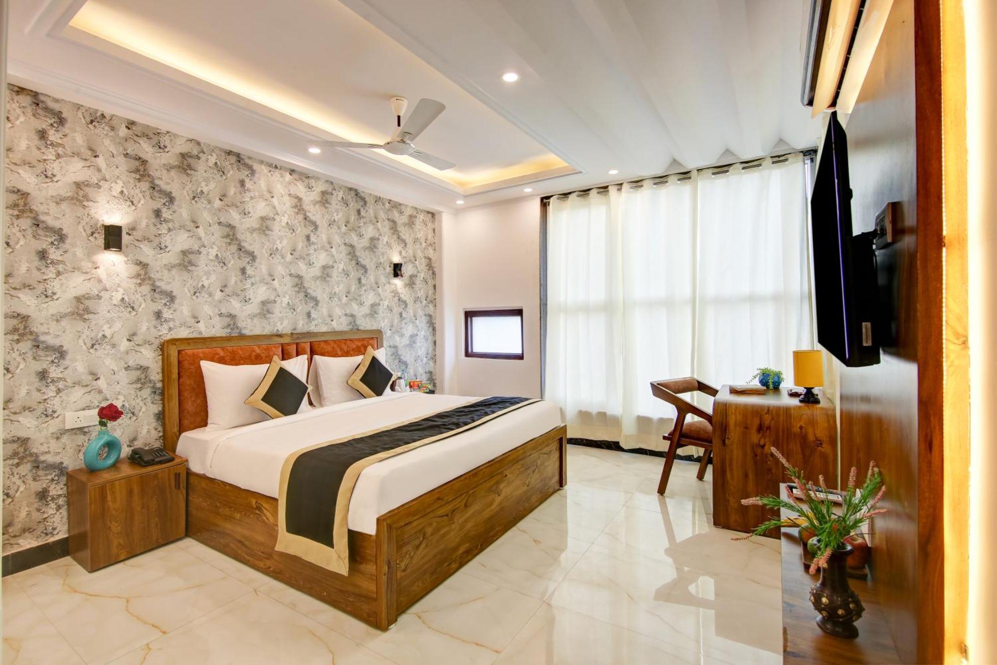Hotel The Emporio Grand Near Vaishali Metro Station Gáziábád Kültér fotó