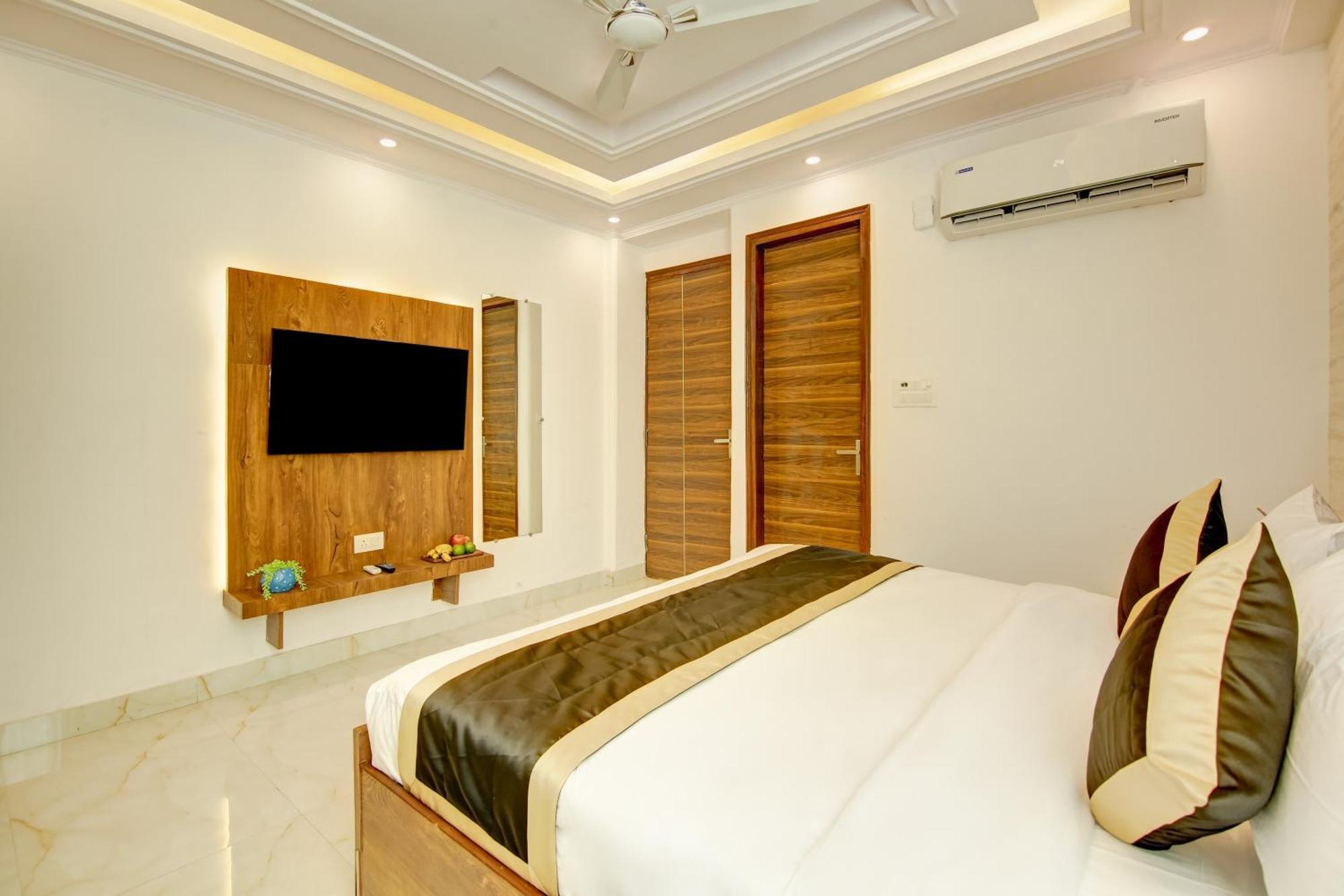 Hotel The Emporio Grand Near Vaishali Metro Station Gáziábád Kültér fotó