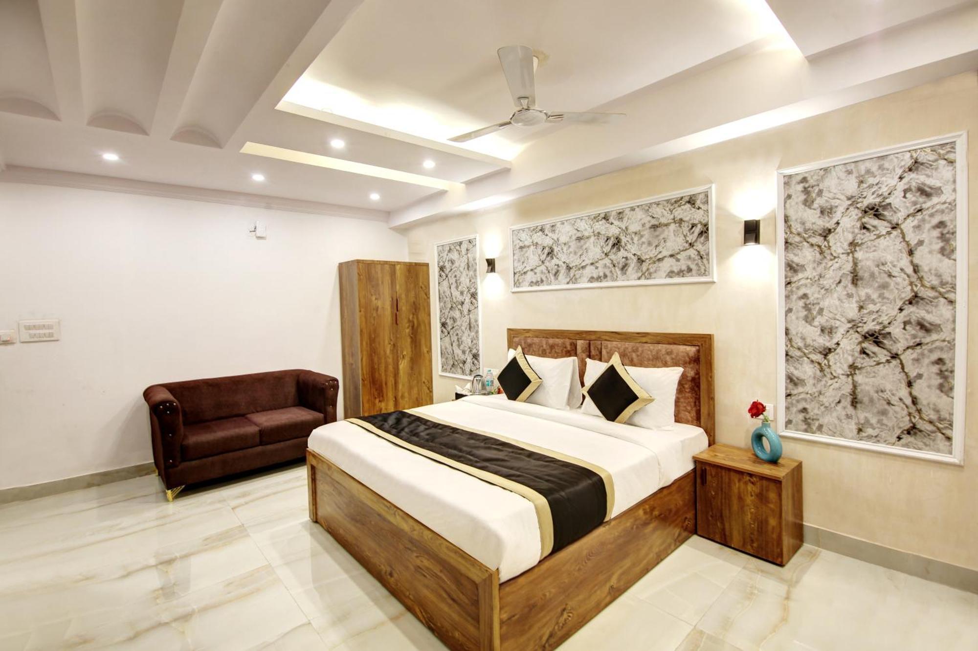 Hotel The Emporio Grand Near Vaishali Metro Station Gáziábád Kültér fotó
