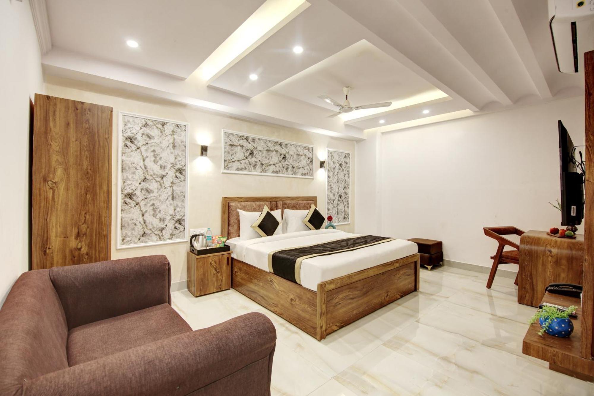 Hotel The Emporio Grand Near Vaishali Metro Station Gáziábád Kültér fotó