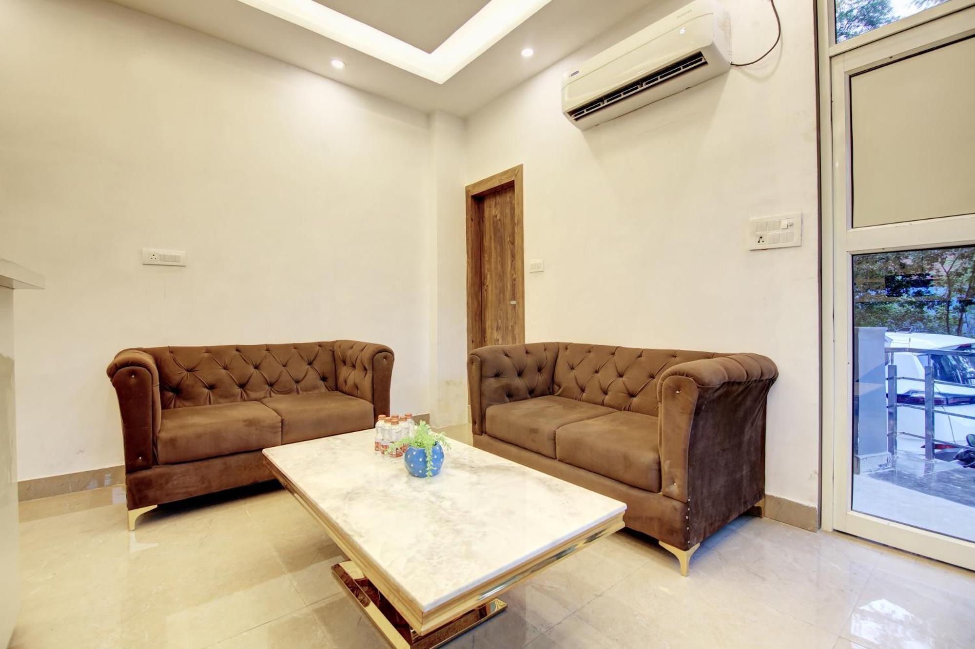 Hotel The Emporio Grand Near Vaishali Metro Station Gáziábád Kültér fotó